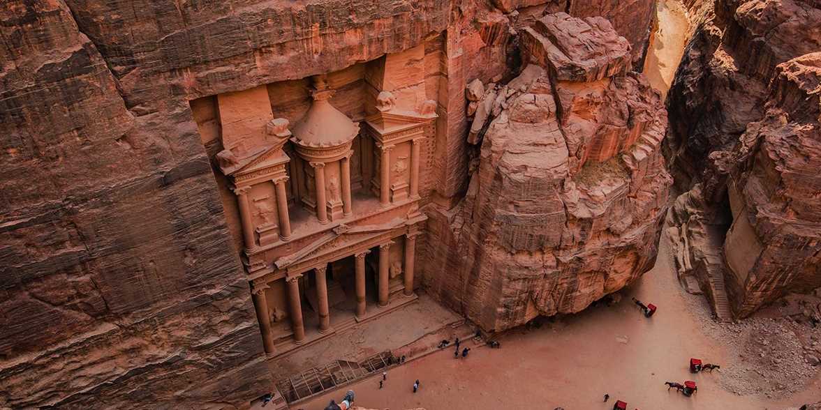 flights from dubai to jordan