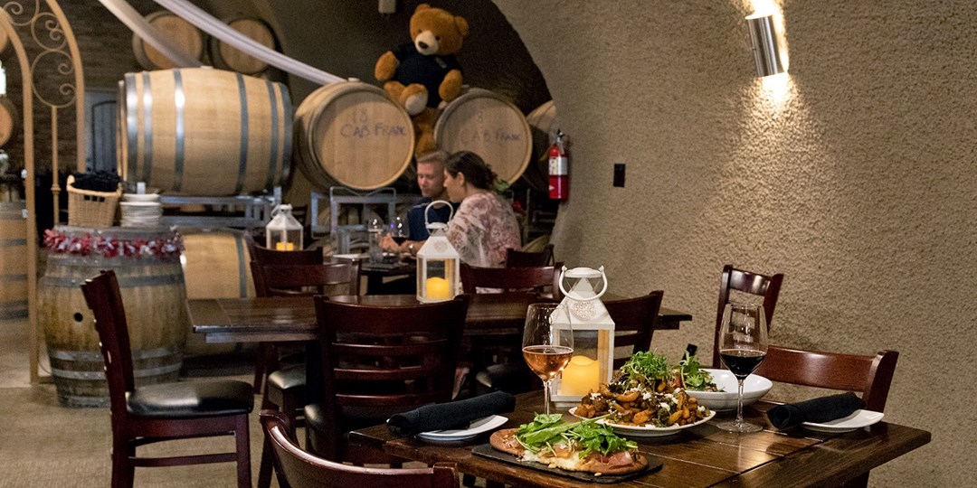 39 Cave Cafe at Oak Mountain Winery Lunch for 2 w/Wine Travelzoo