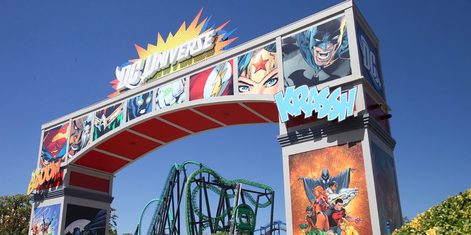Six Flags Magic Mountain Admission Incl Holiday In The Park Travelzoo