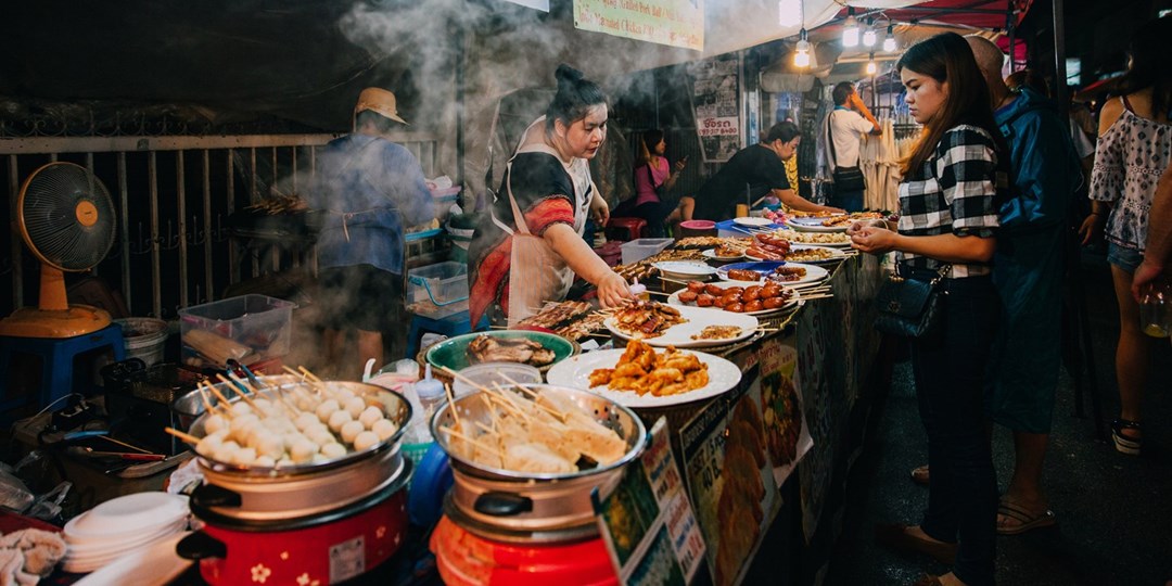 "Street food" en Bangkok: el placer de comer en las calles | Travelzoo