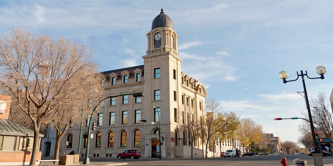 89 & up—Lethbridge Hotels incl. 50 AmEx Gift Card Travelzoo