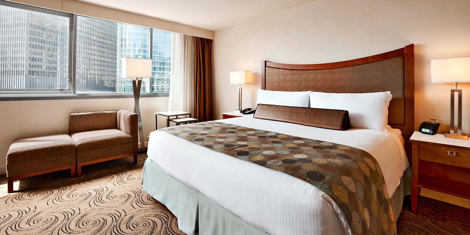 Wyndham Grand Chicago Riverfront Travelzoo   Tzoo.hd.11594.35.334922.WyndhamGrandRiverfront 