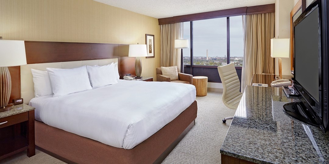 Doubletree By Hilton Washington Dc Crystal City Travelzoo Doubletree By Hilton Washington Dc