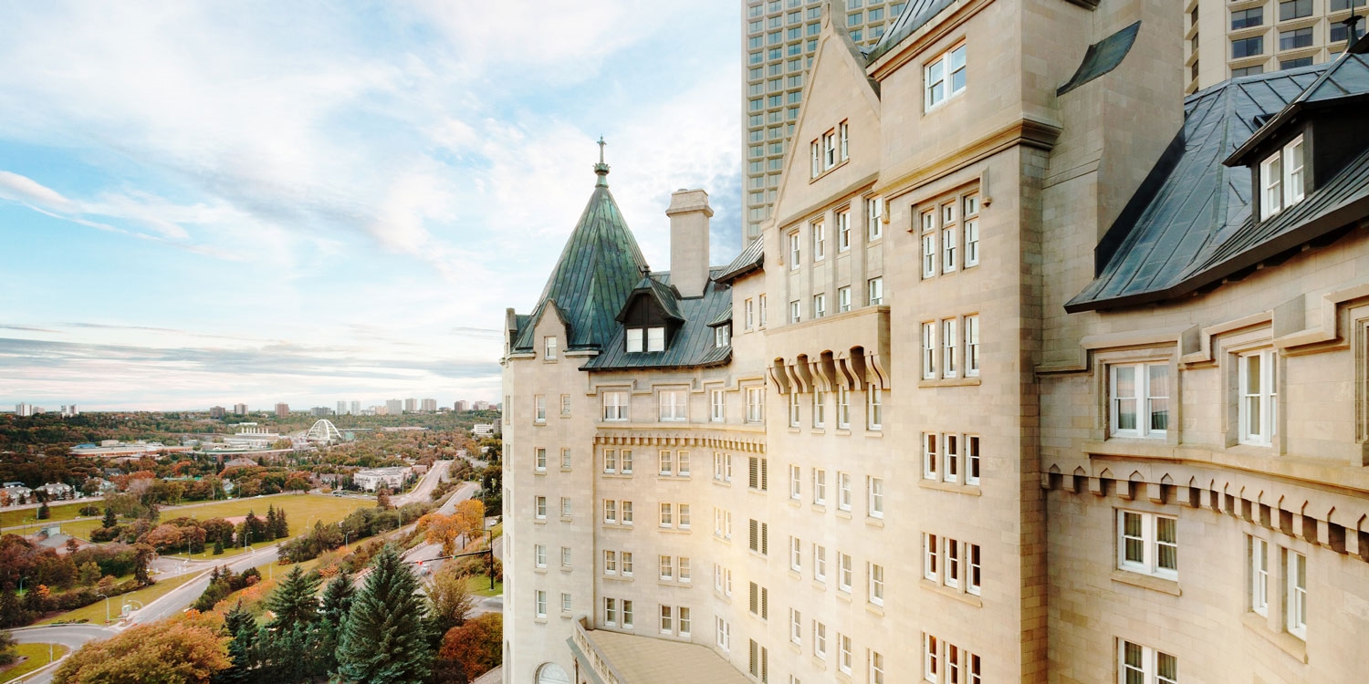 $239 &ndash; Edmonton: Fairmont hotel getaway with $40 dining credit -- Edmonton, Alberta