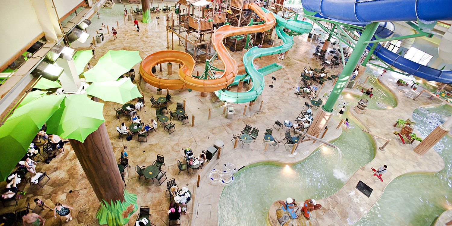 great wolf lodge traverse city mi water park hours
