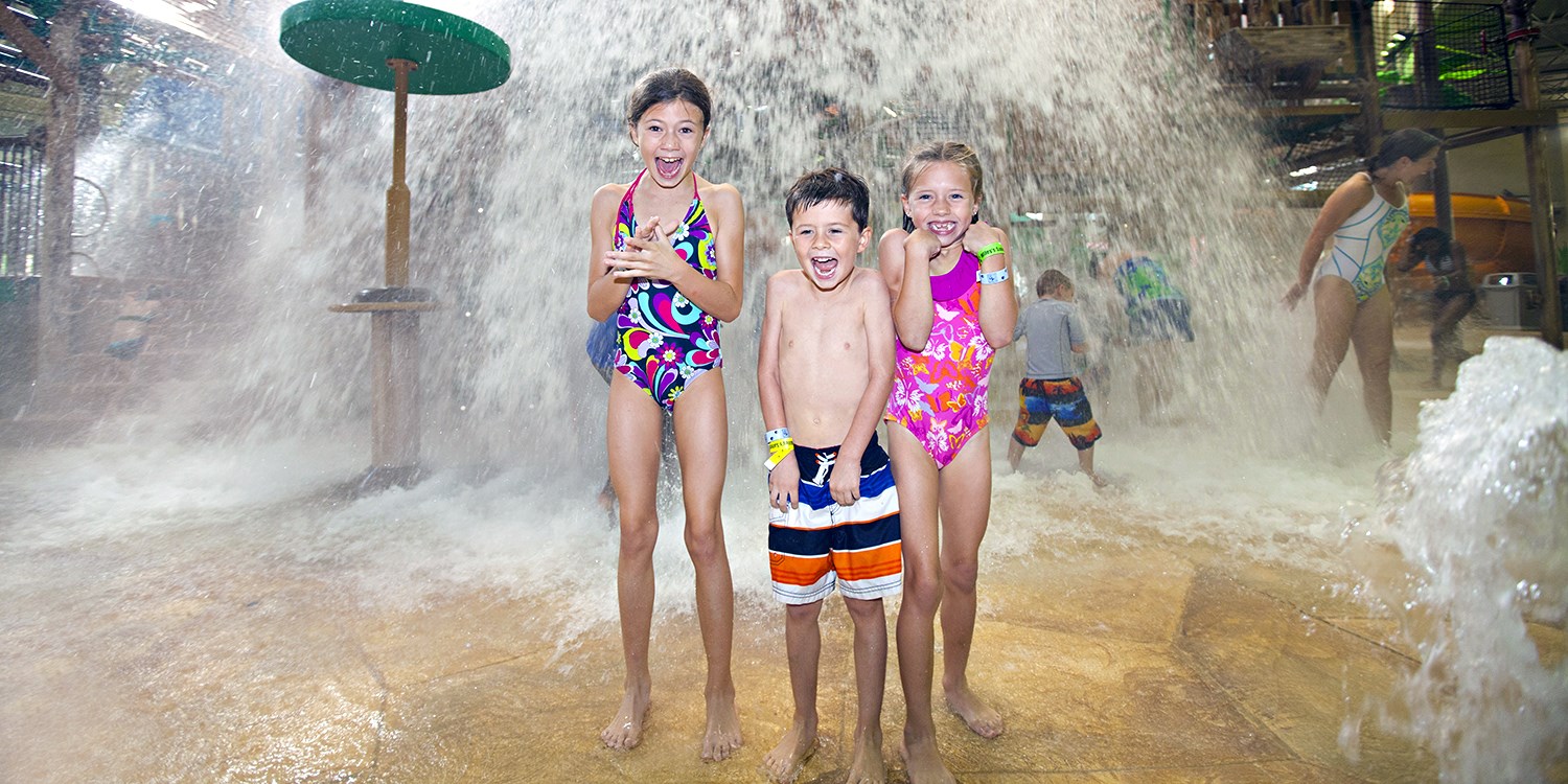 great wolf lodge wisconsin dells holiday events 4th of july