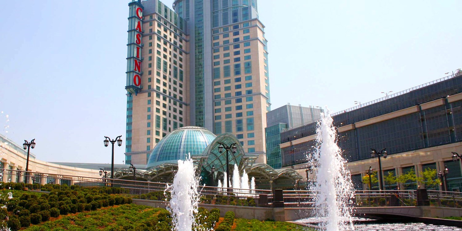 Wyndham Garden Niagara Falls Fallsview | Travelzoo