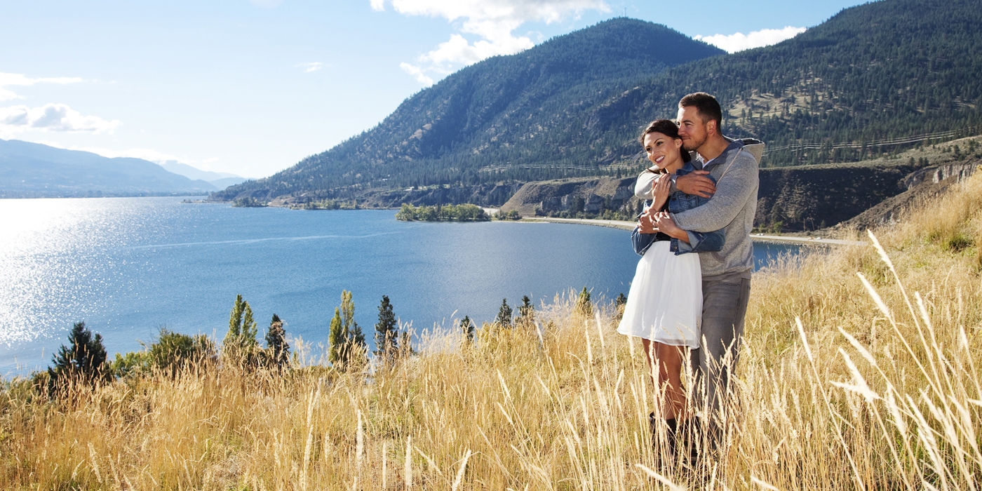 Explore the scenery with loved ones
