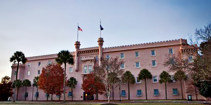 Embassy Suites Charleston Historic Charleston Travelzoo   Tzoo.hd.56707.1599.249041.embassysuitescharlestonBE 