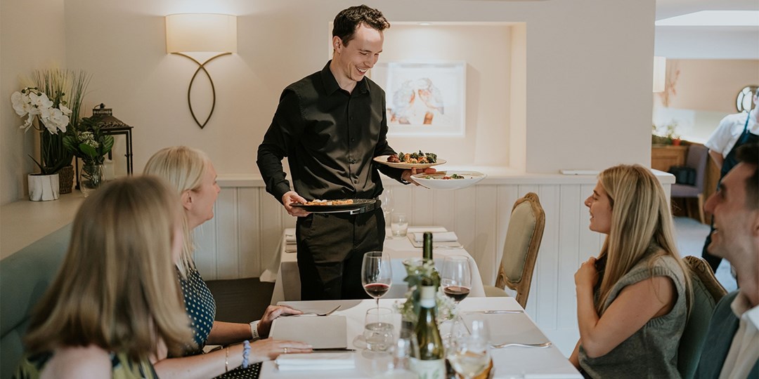 £109 & up—Cotswolds rural retreat w/bubbly, 40 off Travelzoo