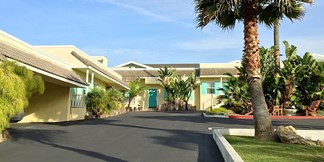 Beach Bungalow Morro Bay The Best Beaches In World Beach Bungalow Inn Suites Travelzoo