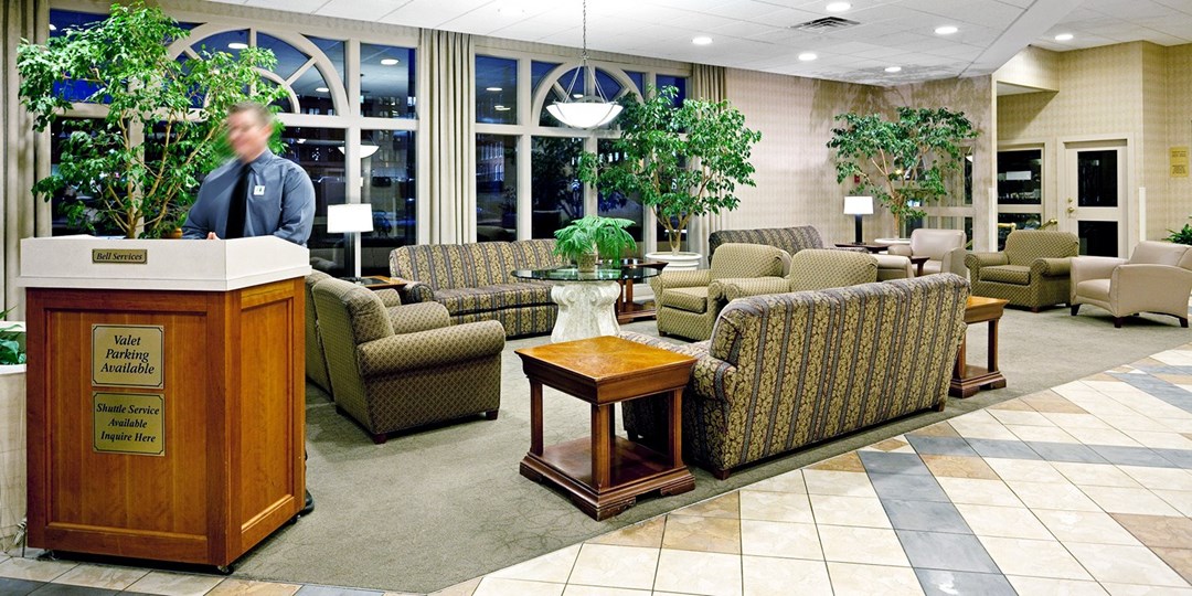 Holiday Inn Portland-By the Bay | Travelzoo Holiday Inn Portland-By the Bay | Travelzoo