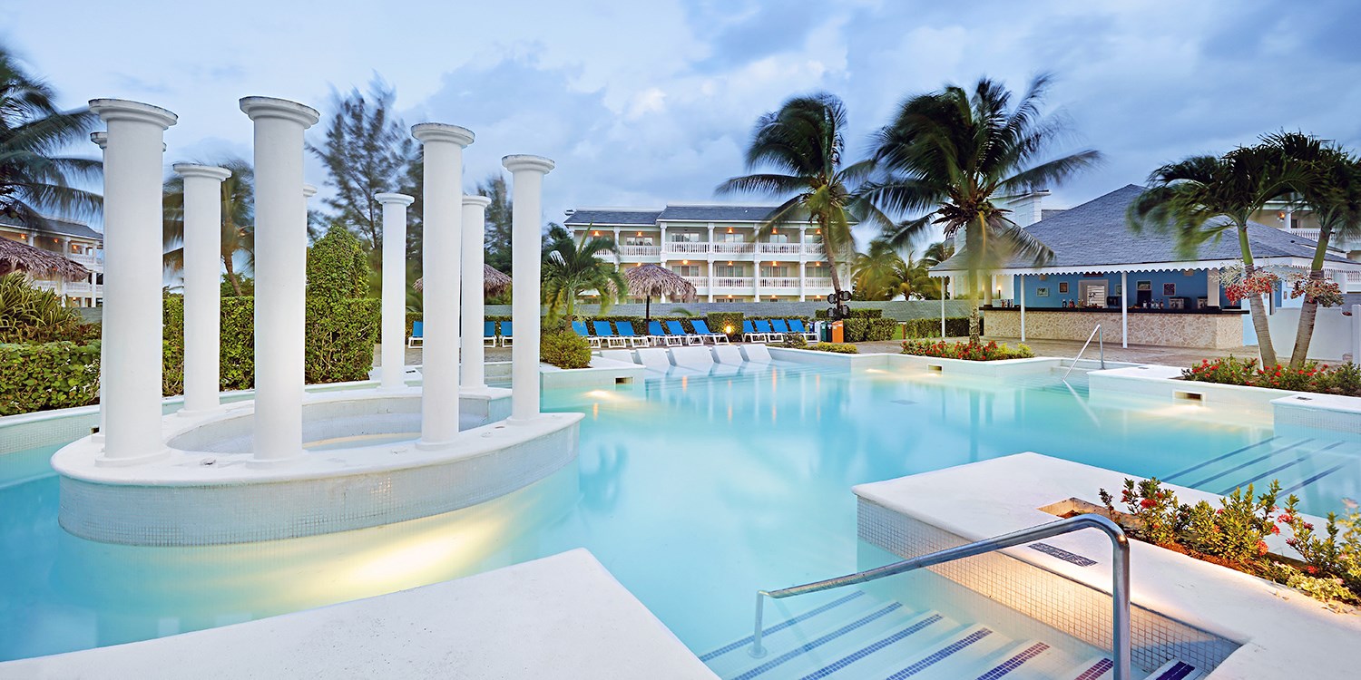Grand Palladium Lady Hamilton Resort & Spa All Inclusive | Travelzoo