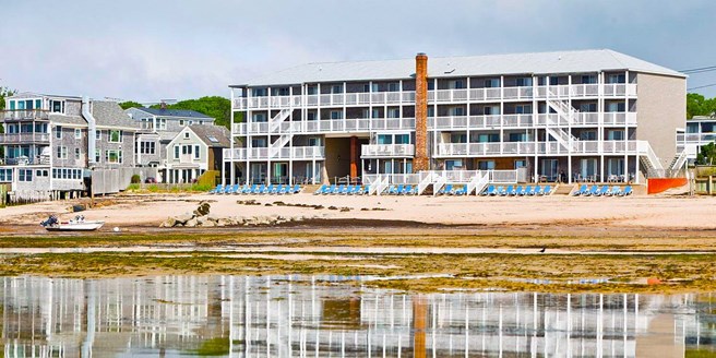Discount [70% Off] Surfside Whale Beach Australia | Hotel ...